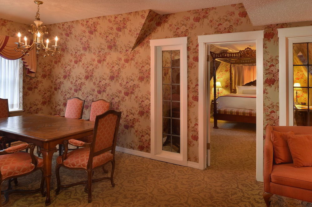 Seven Gables Inn, St Louis West, A Tribute Portfolio Hotel Clayton Bilik gambar