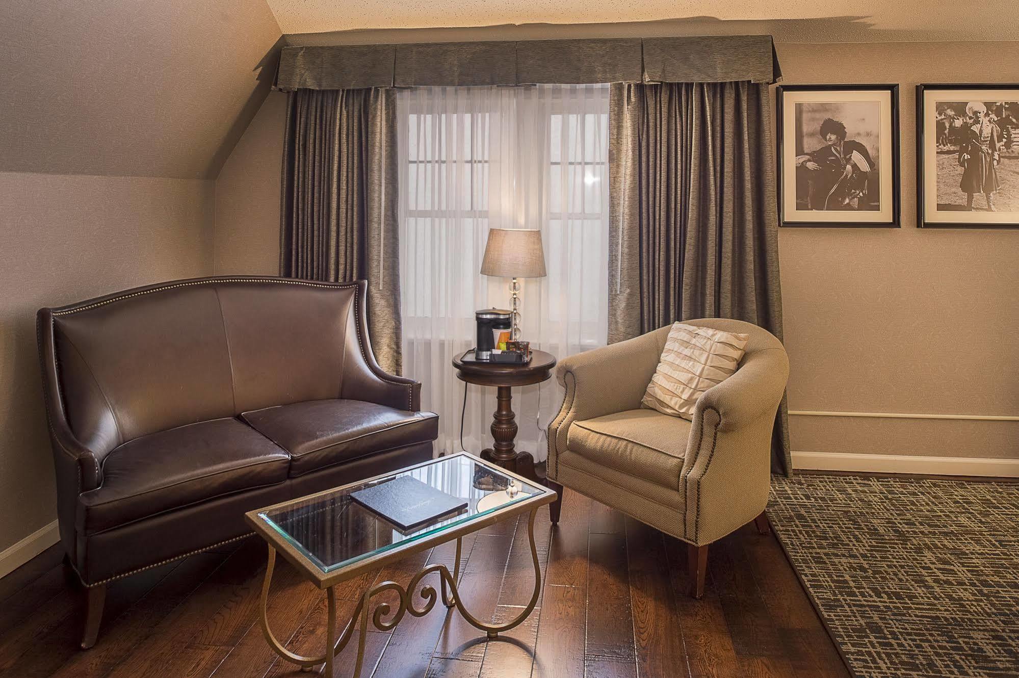 Seven Gables Inn, St Louis West, A Tribute Portfolio Hotel Clayton Luaran gambar
